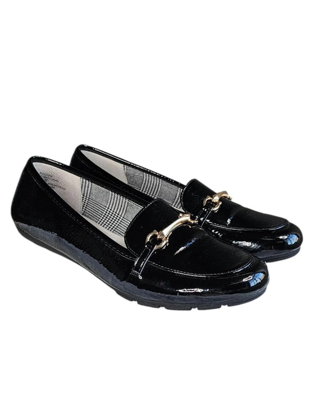Cliffs by White Mountain Glowing Cushioned Loafer Flats, Black Patent, 8.5M, Y2K